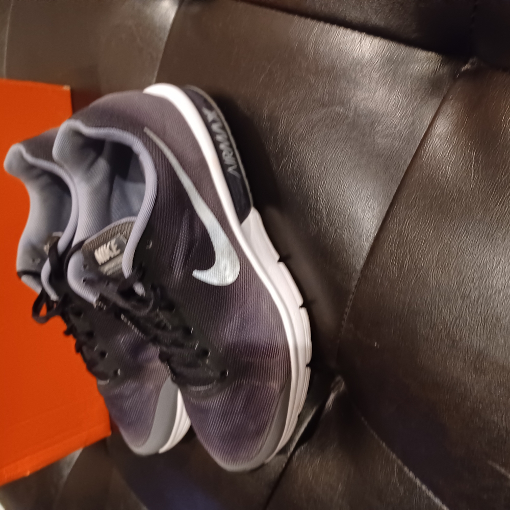 Nike Black and White Running Shoes
